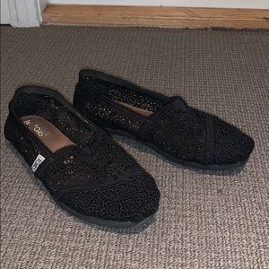 TOMS moroccan crochet black shoes